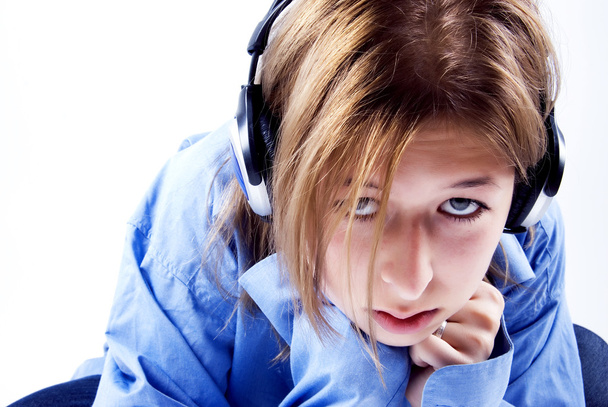 Young girl in headphones - Fotografie, Obrázek