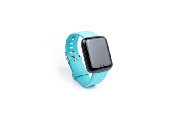 Nuevo reloj inteligente sin marca. Pulseras de fitness inteligentes verdes con pantalla negra en blanco - Foto, Imagen