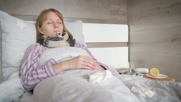 Donna malata a letto - Filmati, video