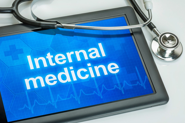 Tablette avec la spécialité médicale Médecine interne sur l'écran
 - Photo, image