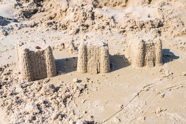 Sand castle by the sea in Summer .Fun and relaxation in the hot sun during the day.Thai summer - Valokuva, kuva