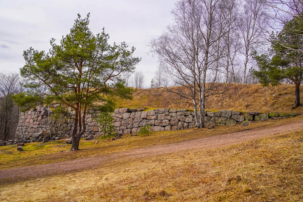 East Vyborg fortifications - a complex of defensive structures at heights to the east of the central part of Vyborg. Fortifier - E. I. Totleben. Erected in the 1863-1870s. - Fotografie, Obrázek