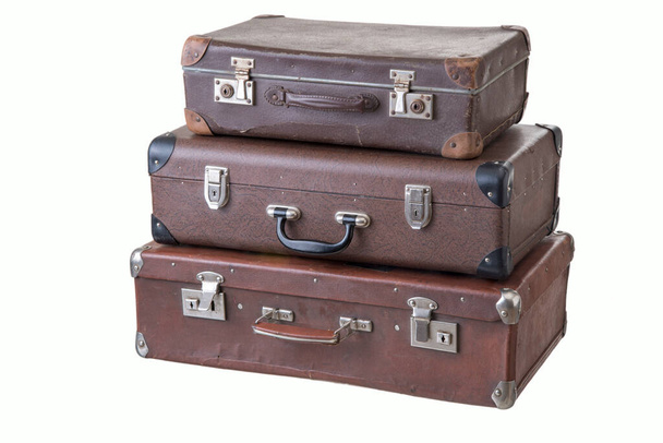 készlet három divatos vintage bőröndök különböző méretű, elszigetelt fehér háttér - Fotó, kép