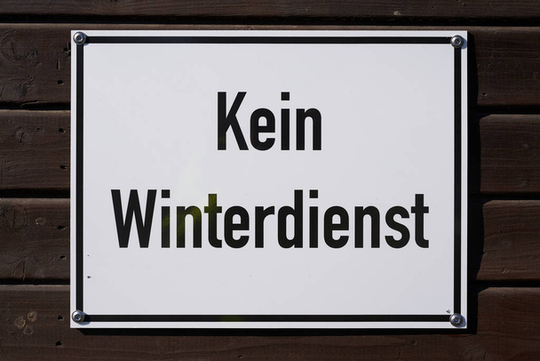    Firmare un percorso in Germania con l'iscrizione nessun servizio invernale (kein Winterdienst)                              - Foto, immagini