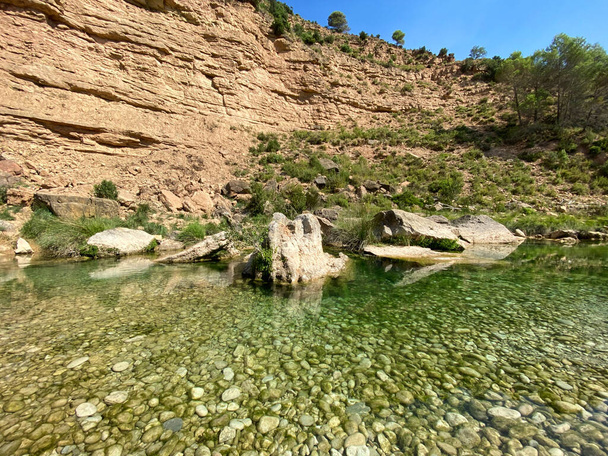 Blick auf den Barranco de "A Peonera" in den aragonesischen Pyrenäen. Huesca, Spanien. Landschaft - Foto, Bild