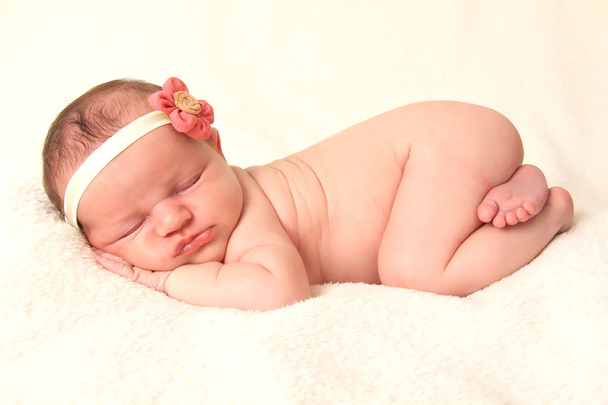 新生児の女の子 - 写真・画像