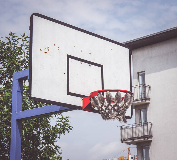 Basketball basket next to apartment block - Foto, Imagem