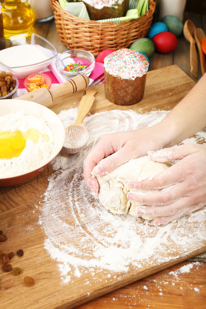 Easter cake preparing in kitchen - Foto, immagini