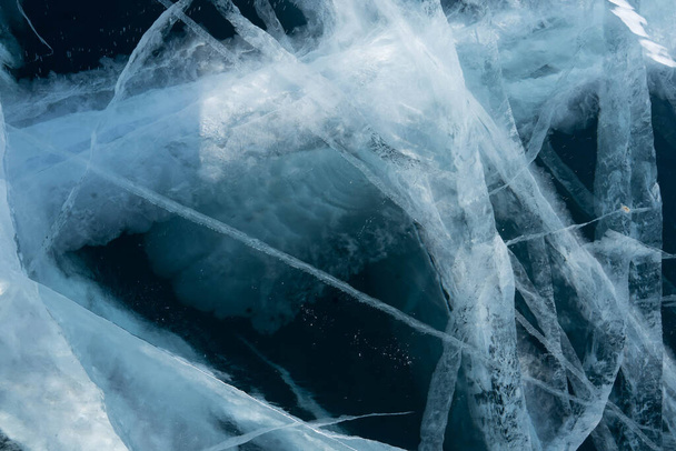 icy transparent lake with frozen patterns - Zdjęcie, obraz