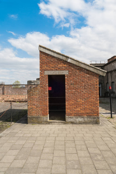 Breendonk - Βέλγιο - 16 Απριλίου 2021: Το Fort Breendonk χρησιμοποιήθηκε ως στρατόπεδο συγκέντρωσης κατά τη διάρκεια του Β 'Παγκοσμίου Πολέμου. - Φωτογραφία, εικόνα