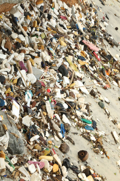 Odpadky na pláži písek - Fotografie, Obrázek