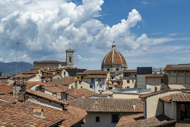 The beautiful cityscape of Florence, Italy during daylight - Foto, immagini