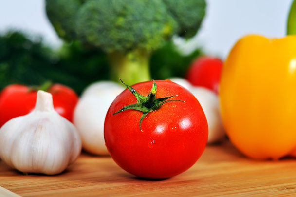 red ripe tomato - Фото, изображение