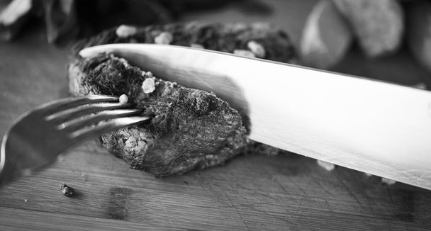 delicious beed steak on the grill - Fotoğraf, Görsel