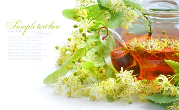 リンデン茶や花、クローズ アップのティーポット - 写真・画像