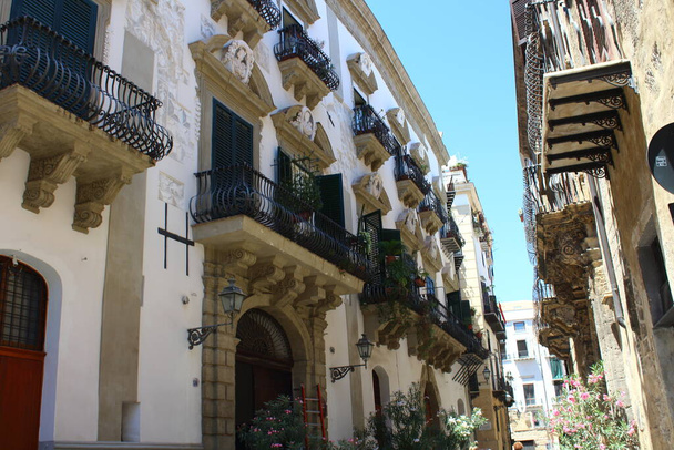 evocative image of buildings and streets in the historic center of Palermo in Italy  - Фото, изображение
