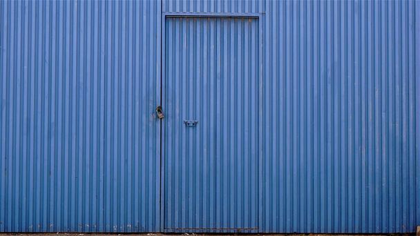 fondo de puerta de metal almacén azul - Foto, Imagen
