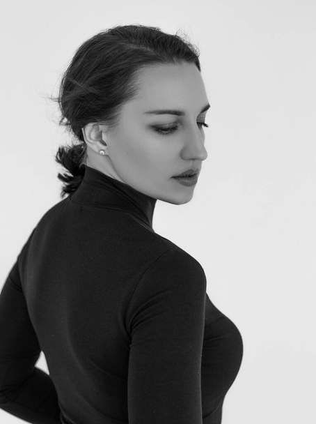 Black and white stylish portrait of beautiful business woman - Fotografie, Obrázek