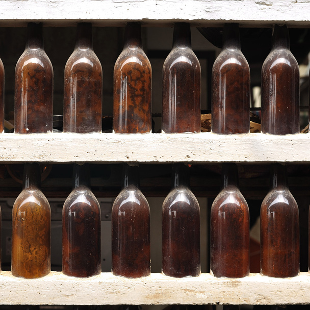 duvar Tasarım boş şişeler - Fotoğraf, Görsel