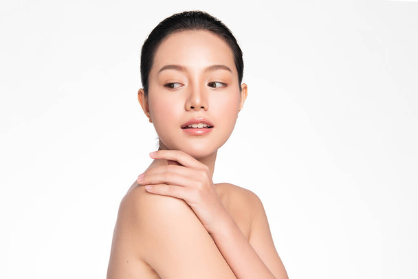 Beautiful young asian woman with clean fresh skin on white background, Face care, Facial treatment, Cosmetology, beauty and spa, Asian women portrait. - Foto, Bild