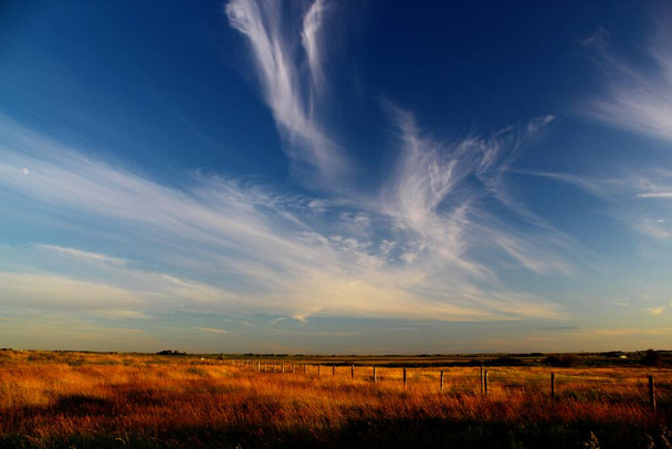 Nádherný západ slunce v Prairie v Manitobě - Fotografie, Obrázek