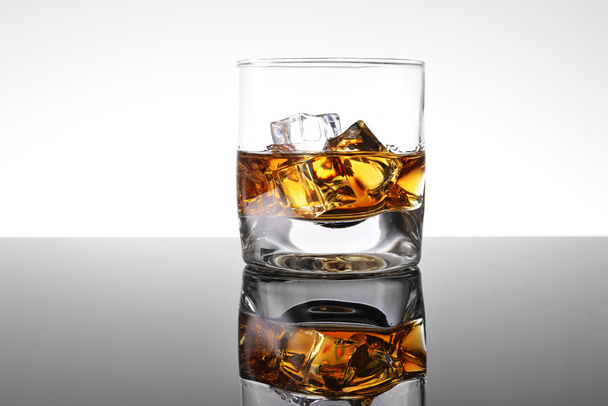 Whisky s ledem - Fotografie, Obrázek