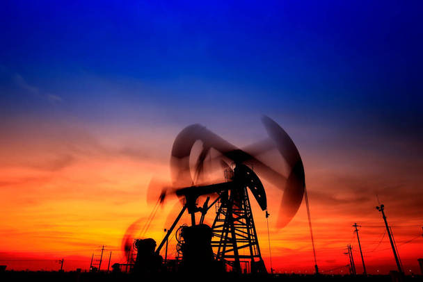 Нефтяной насос, промышленное оборудование - Фото, изображение