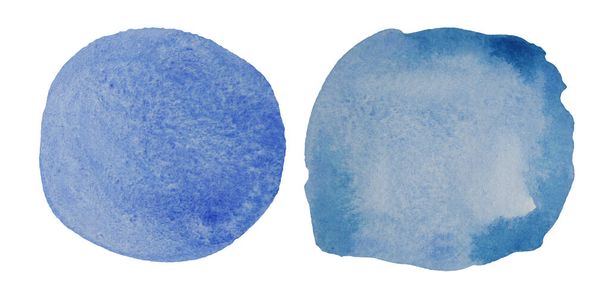 Manchas de aquarela de forma redonda azul e ultramarina. Aquarela. Transição suave de tinta molhada. Elemento de textura aquarela para cartões, estampas, para design, sites e decoração - Foto, Imagem