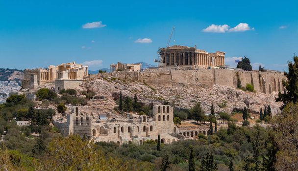 Obraz Akropolu Aten jak patrza ³ od Filopappou Wzgórze. - Zdjęcie, obraz