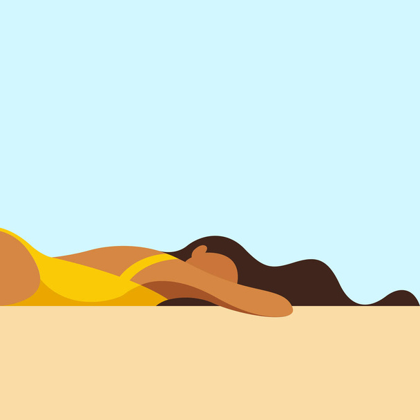 векторная иллюстрация на тему летних каникул. красивая молодая загорелая девушка в жёлтом купальнике загорает на пляже с разбросанными по песку волосами. может быть использована для рекламы отдыха. - Вектор,изображение
