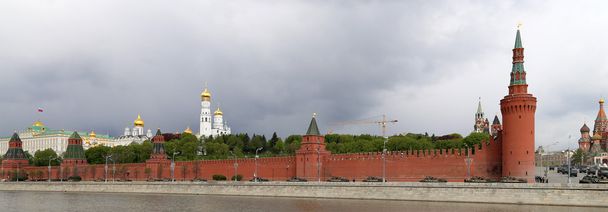 Armas rusas. Ensayo del desfile militar cerca del Kremlin, Moscú, Rusia
 - Foto, imagen
