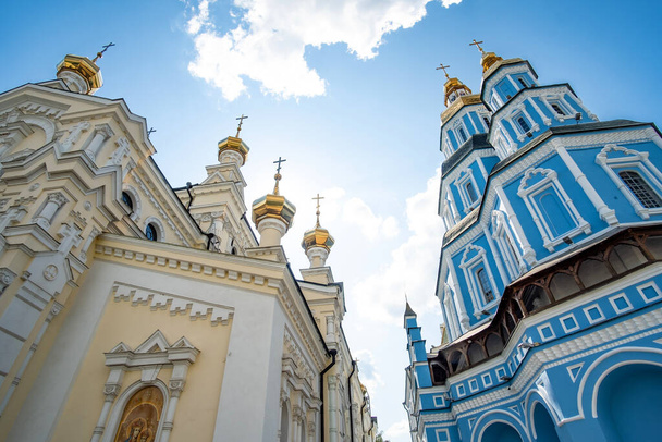 Pokrovsky Cathedral in center of Kharkov - Foto, Bild