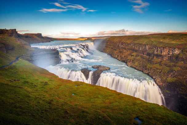 Wodospad Gullfoss i rzeka Olfusa w południowo-zachodniej Islandii - Zdjęcie, obraz