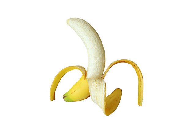 Ξεφλουδισμένη ώριμη μπανάνα απομονωμένη σε λευκό φόντο - Φωτογραφία, εικόνα