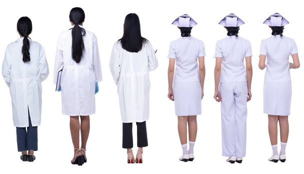 Collage Group Full length diversity of 20s 30s Asian Woman are Doctor and Nurse in uniform. Femme personnel de santé debout tourner en arrière vue latérale sur blanc Arrière-plan isolé - Photo, image