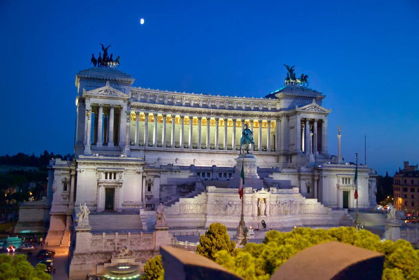 Ιταλία, Λάτσιο, Ρώμη, Πλατεία Βενετίας, θέα του κτιρίου Vittoriano - Φωτογραφία, εικόνα