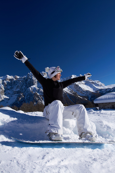 Snowboarder feminino em Dolomitas
 - Foto, Imagem