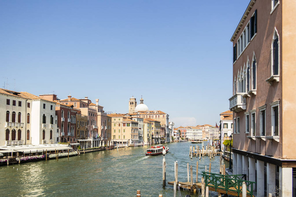 Wenecja, Włochy-okolice wrzesień 2016: wielki kanał w mieście stolicy najbardziej - Zdjęcie, obraz