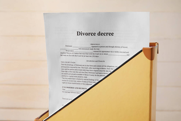 Folder mit Scheidungsurkunde, Nahaufnahme - Foto, Bild