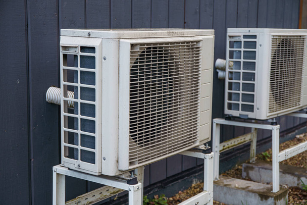 Unidad exterior de aire acondicionado. Aire acondicionado y Refrigeración - Foto, imagen