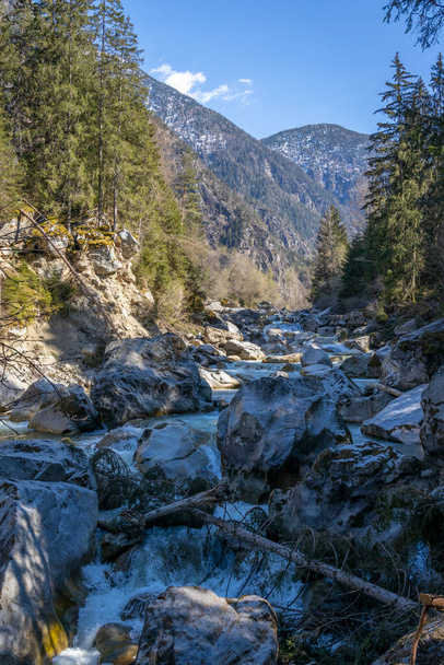 Krásná horská řeka v Alpách - Fotografie, Obrázek