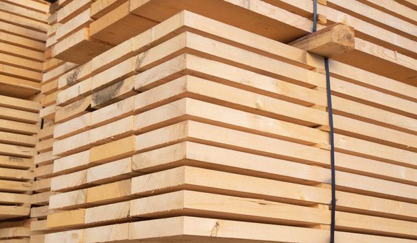 Stack of new wooden studs at the lumber yard - Φωτογραφία, εικόνα