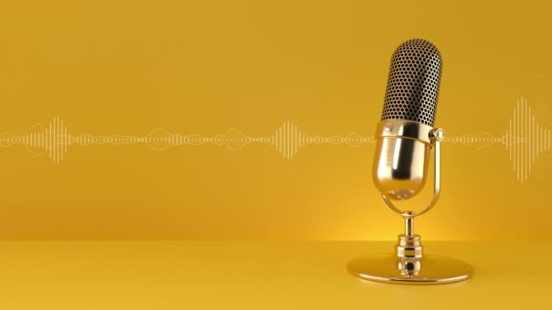 Χρυσό μικρόφωνο και ηχητική κυματομορφή κίνηση σε κίτρινο φόντο. Podcast, ζωντανή, streaming έννοια. - Πλάνα, βίντεο