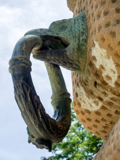 Elhamra Sarayı'nda ata bağlamak için yüzük - Fotoğraf, Görsel