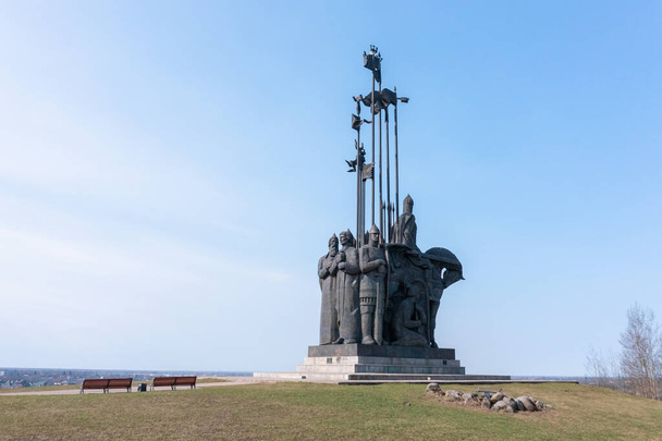 Monument "Schlacht auf dem Eis" auf dem Berg Sokolikha - Foto, Bild