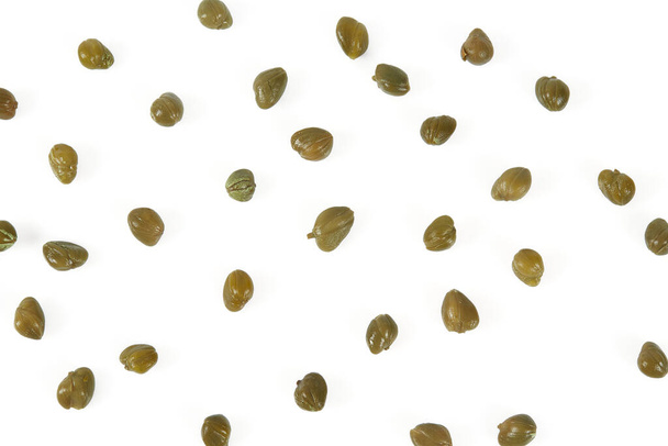 capers isolated on white background - Foto, afbeelding