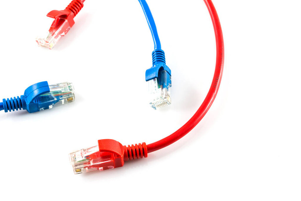 Kabel internetowy sieciowy izolowany na białym tle - Zdjęcie, obraz