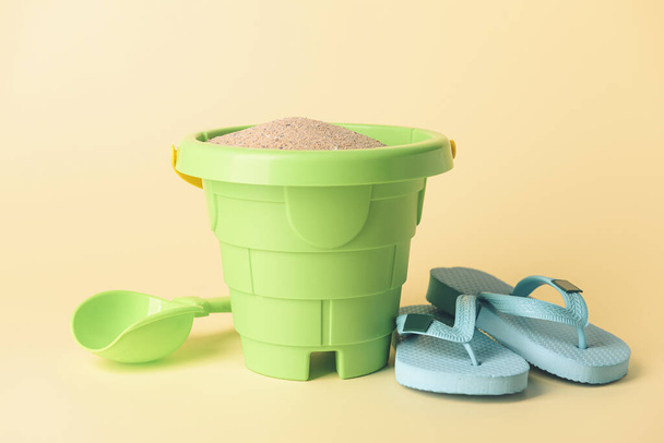 Set of beach accessories for children on color background - Φωτογραφία, εικόνα