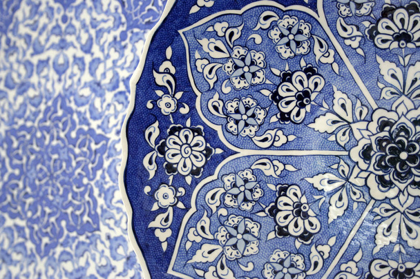 Diseño de baldosas hecho a mano con patrón floral. - Foto, Imagen