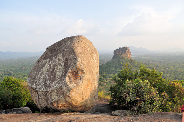 Fortaleza de roca de León Sigiriya en Sri Lanka
 - Foto, Imagen
